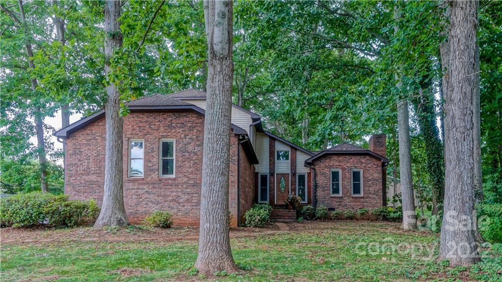 Property image 1 at 158 Crystal Circle, Mooresville, NC 28117