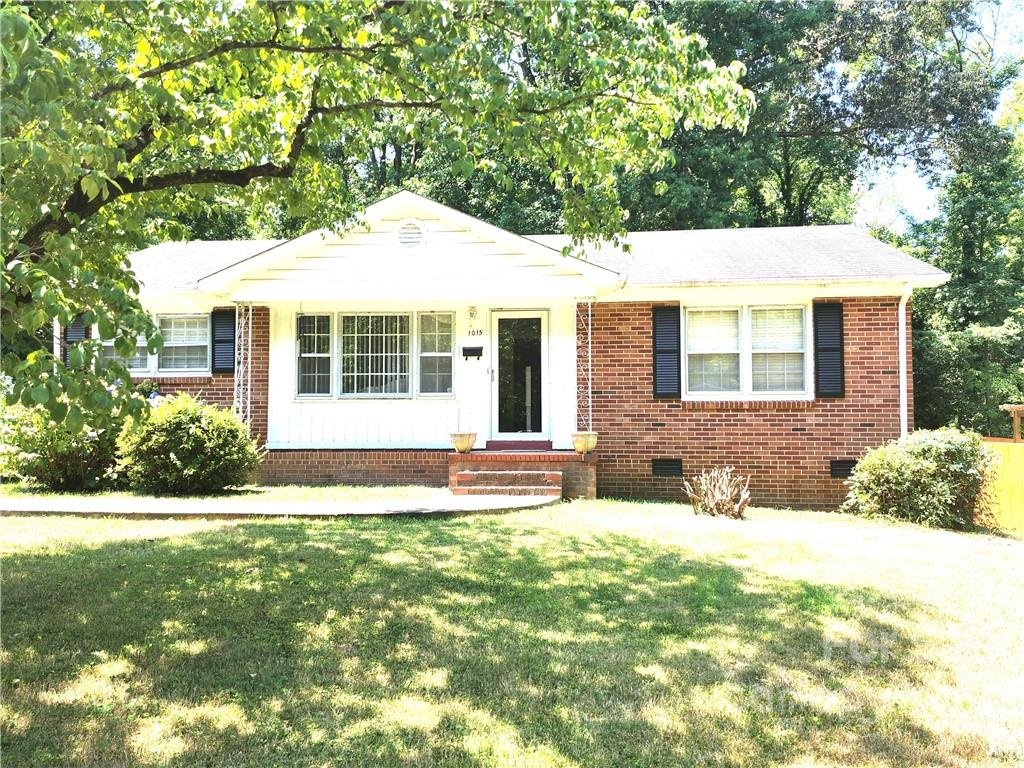 1015 Rollingwood Drive