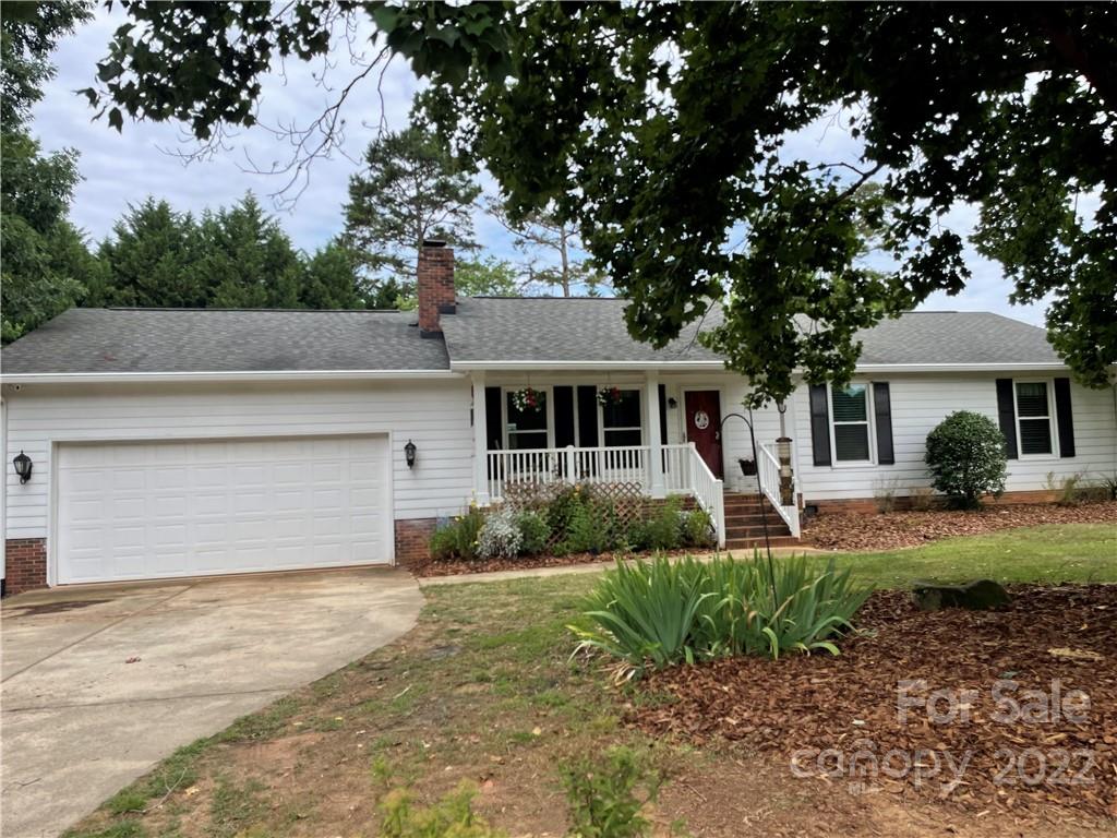 Property image 1 at 6917 Forest Manor Drive, Denver, NC 28037