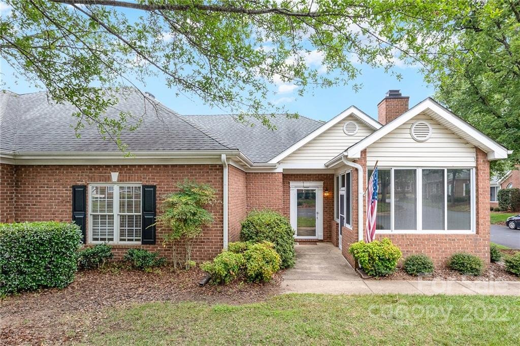 Property image 1 at 11348 Olde Turnbury Court, Charlotte, NC 28277