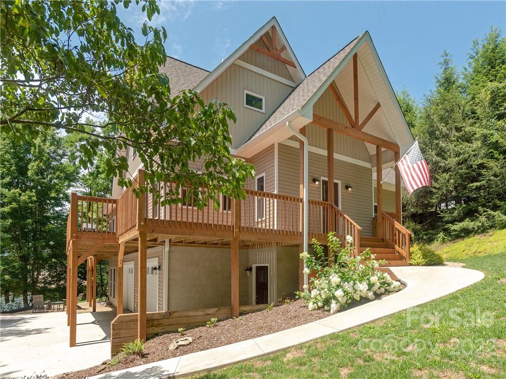 Property image 1 at 293 Circle Top Drive, Hendersonville, NC 28739