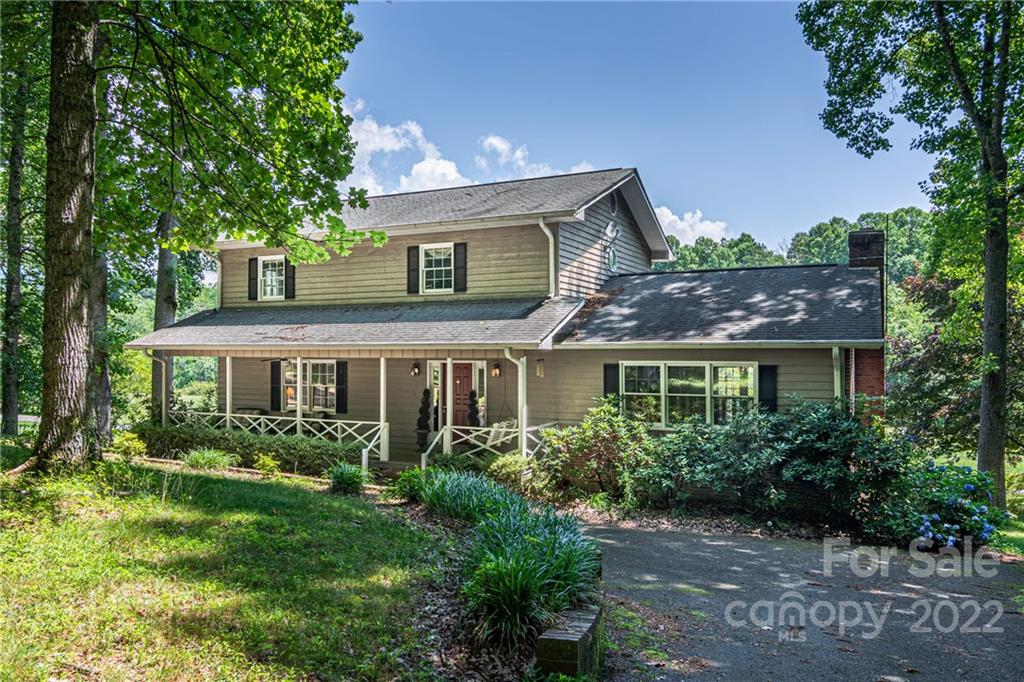 Property image 1 at 305 Winding Way Lane, Hendersonville, NC 28792