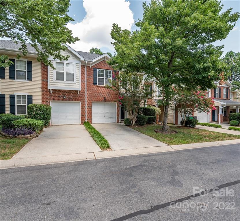 Property image 1 at 10913 Princeton Village Drive, Charlotte, NC 28277