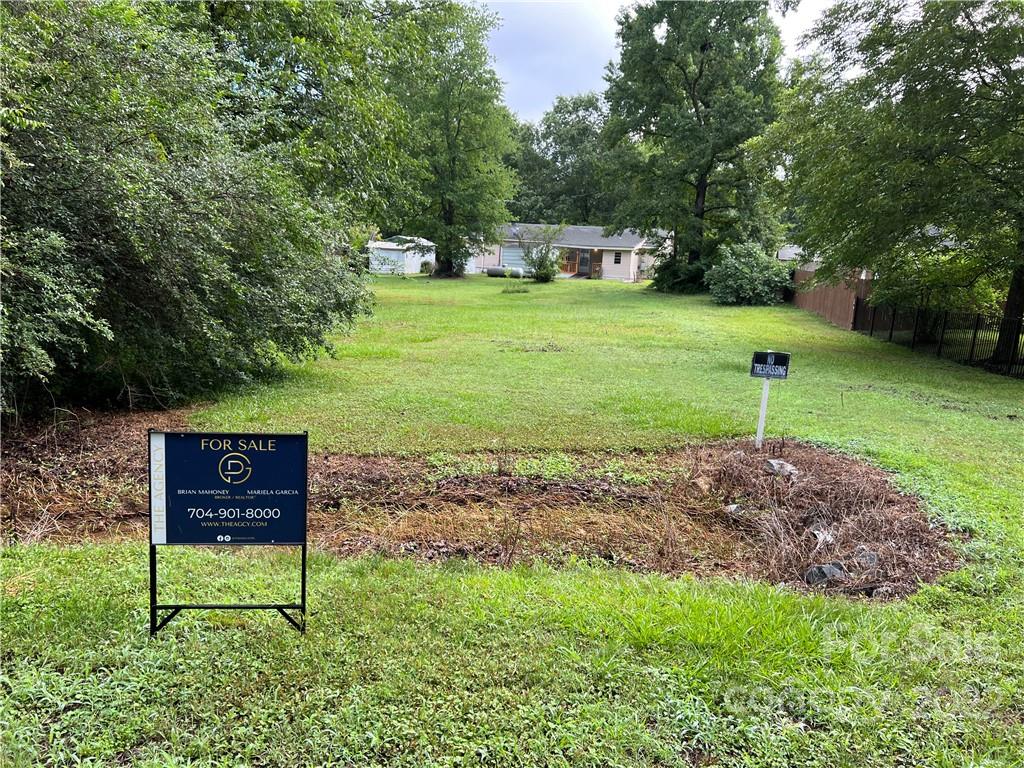 Property image 1 at 14011 Woodcalm Place, Matthews, NC 28105