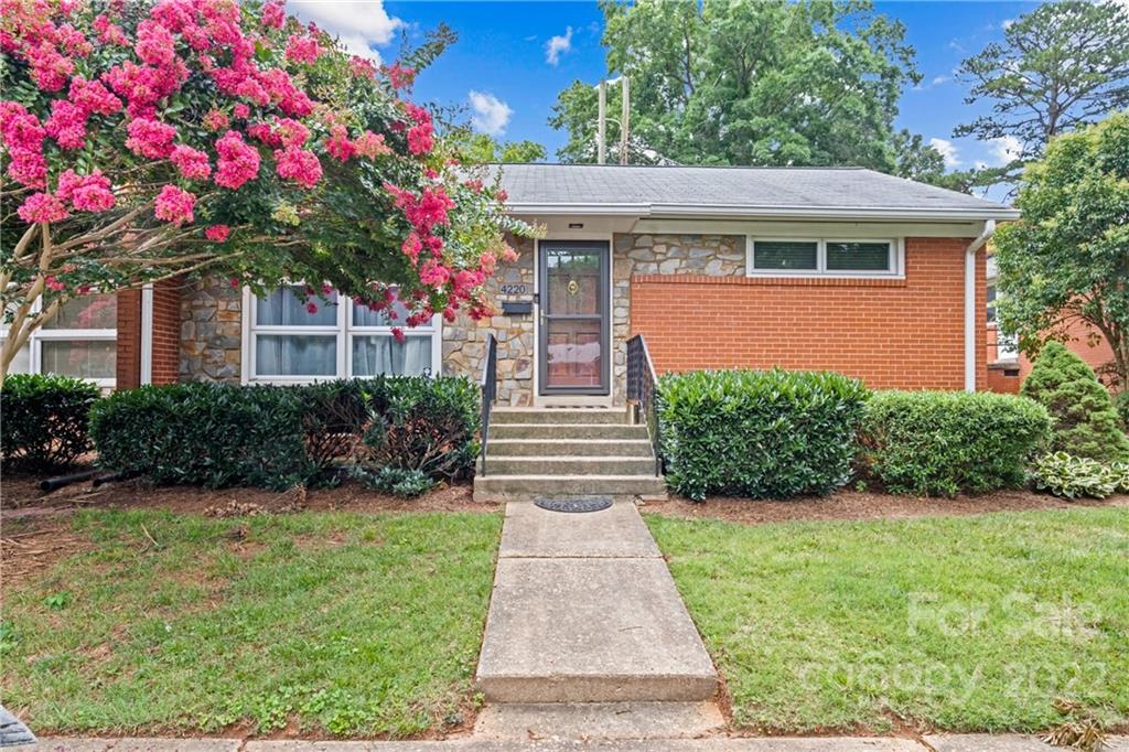 Property image 1 at 4220 Randolph Road, Charlotte, NC 28211