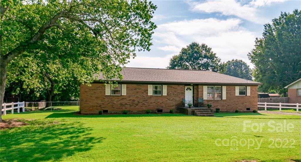 Property image 1 at 15209 Catawba Circle, Matthews, NC 28104