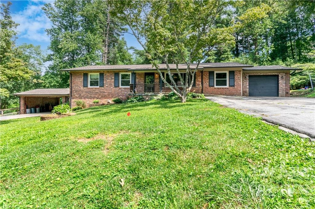 Property image 1 at 437 N Harper Drive, Hendersonville, NC 28791