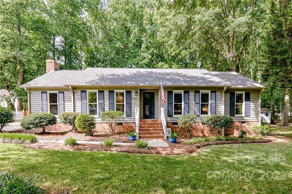 Property image 1 at 19613 Shevington Drive, Cornelius, NC 28031
