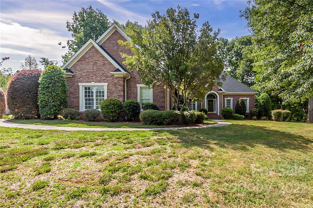 306 Forest Bay Court