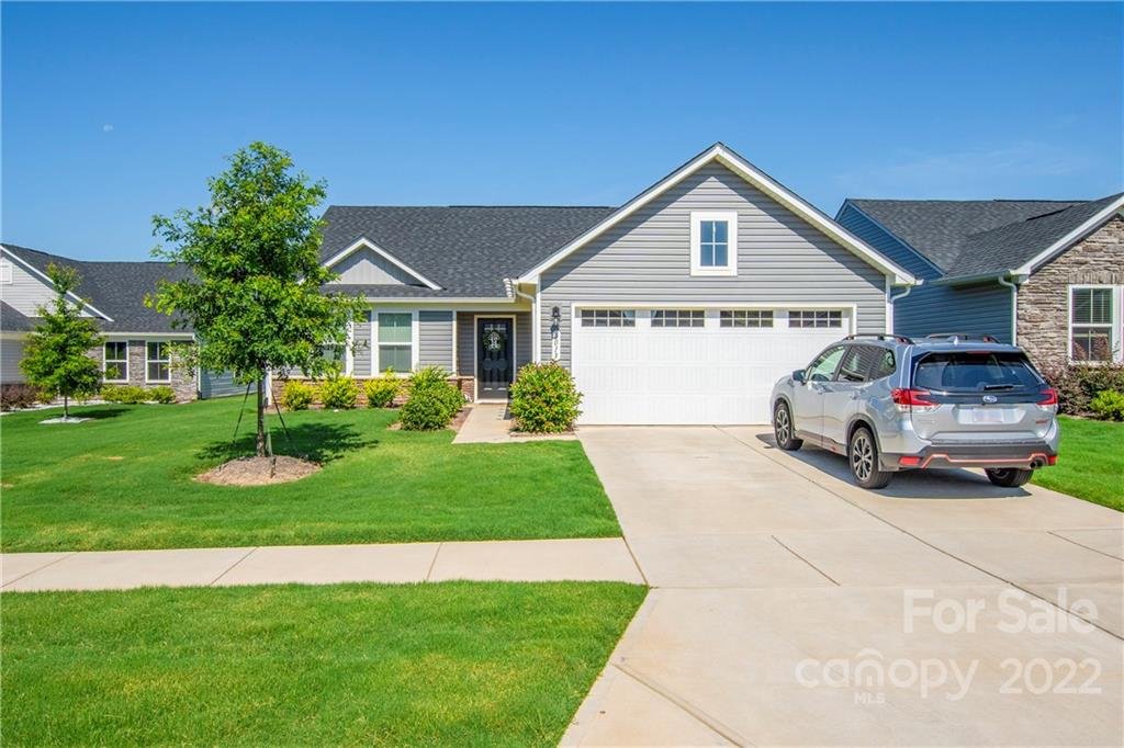 Property image 1 at 6013 Bellastead Drive, Charlotte, NC 28214