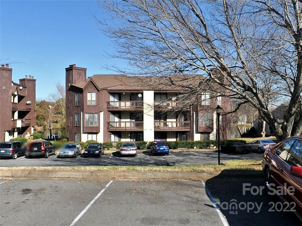 Property image 1 at 8212 Cedar Glen Drive, Charlotte, NC 28212