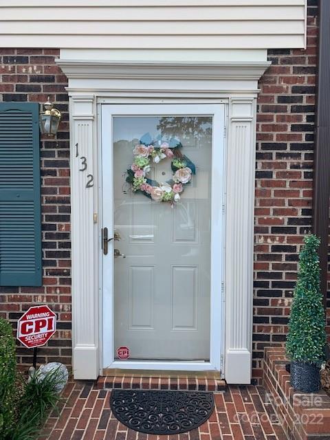 Property image 1 at 1330 5th Street, Hickory, NC 28601