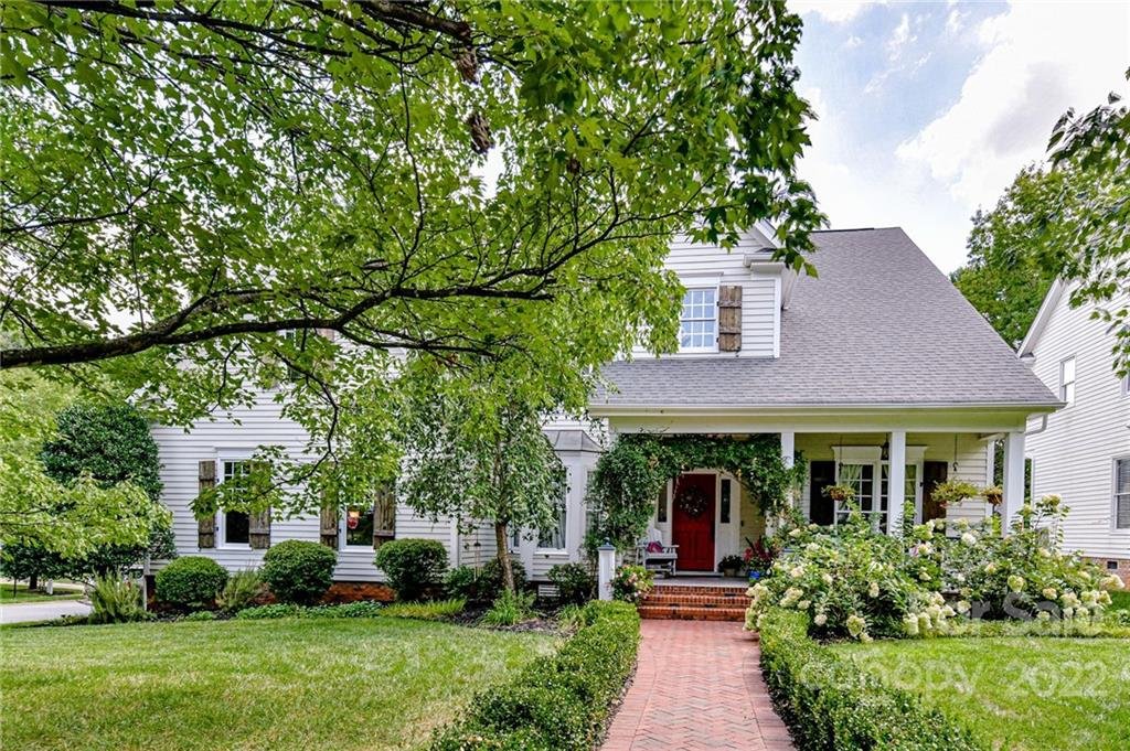 Property image 1 at 142 N Lynbrook Drive, Davidson, NC 28036