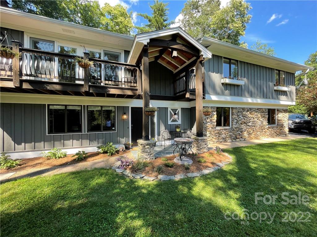 Property image 1 at 932 Toxaway Drive, Hendersonville, NC 28791