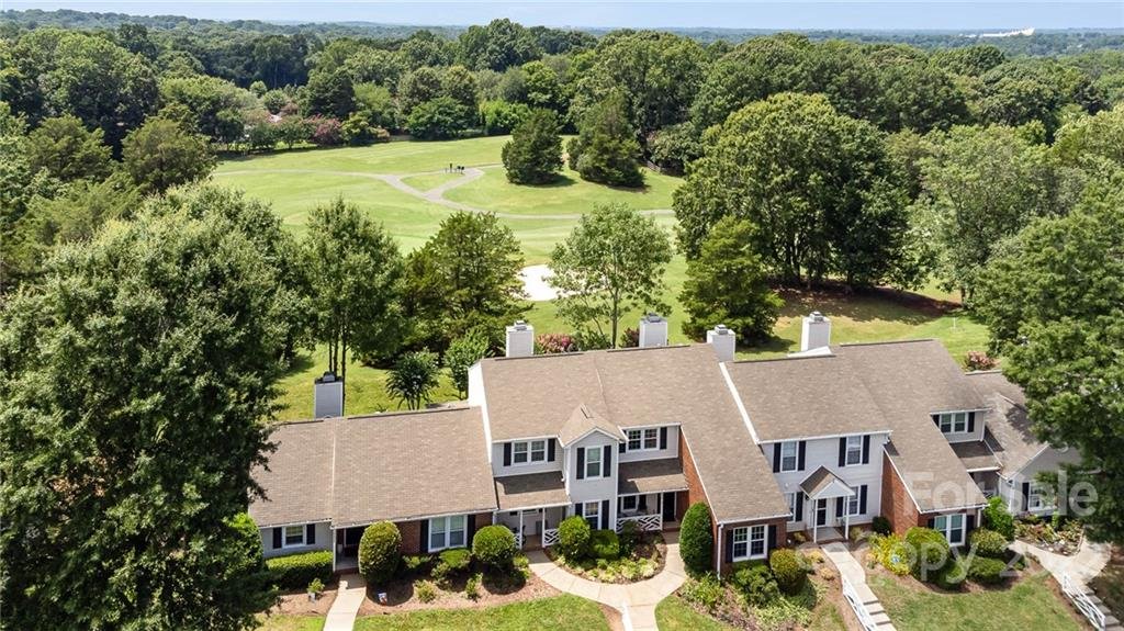 Property image 1 at 10818 Winterbourne Court, Charlotte, NC 28277