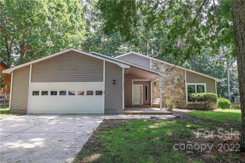 Property image 1 at 3749 Sweetgrass Lane, Charlotte, NC 28226