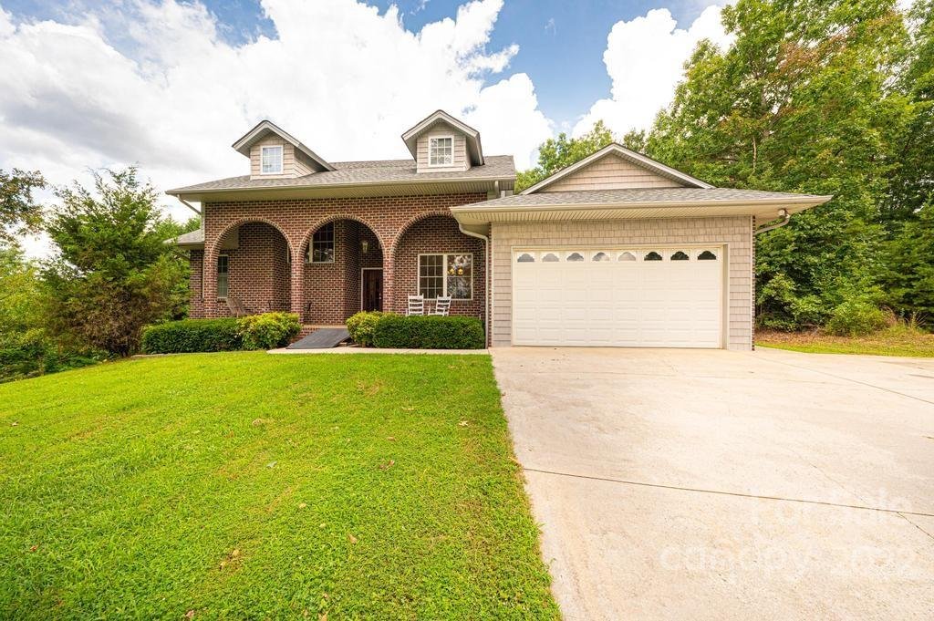 Property image 1 at 6389 Mountainside Drive, Hickory, NC 28601