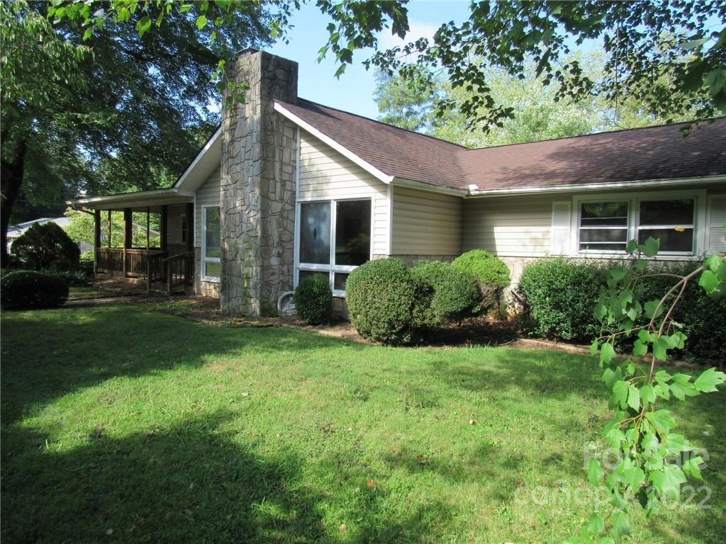 Property image 1 at 31 Ridgeline Road, Clyde, NC 28721