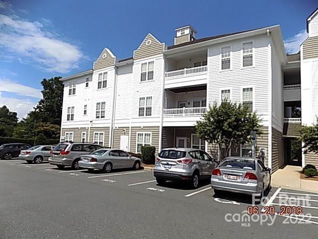 Property image 1 at 18801 Oakhurst Boulevard, Cornelius, NC 28031