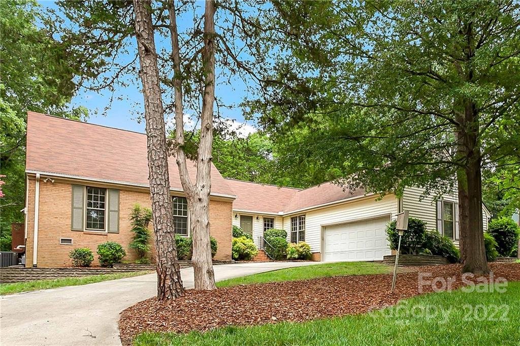 5426 Kerry Glen Lane