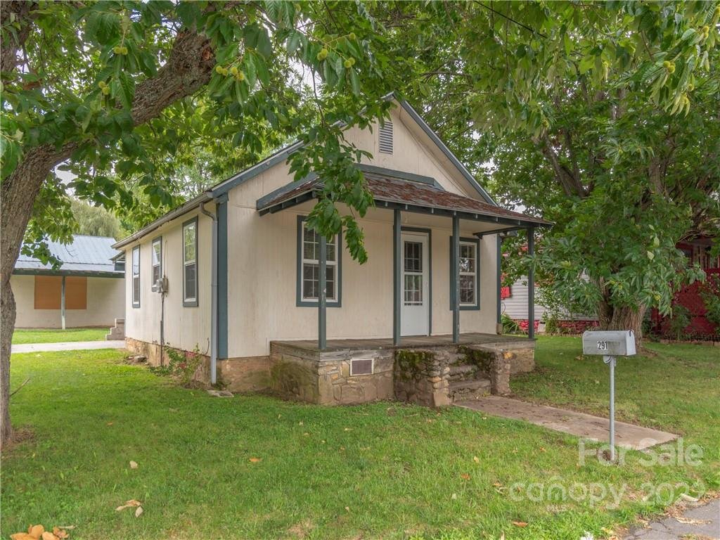 Property image 1 at 291 Camelot Drive, Waynesville, NC 28786