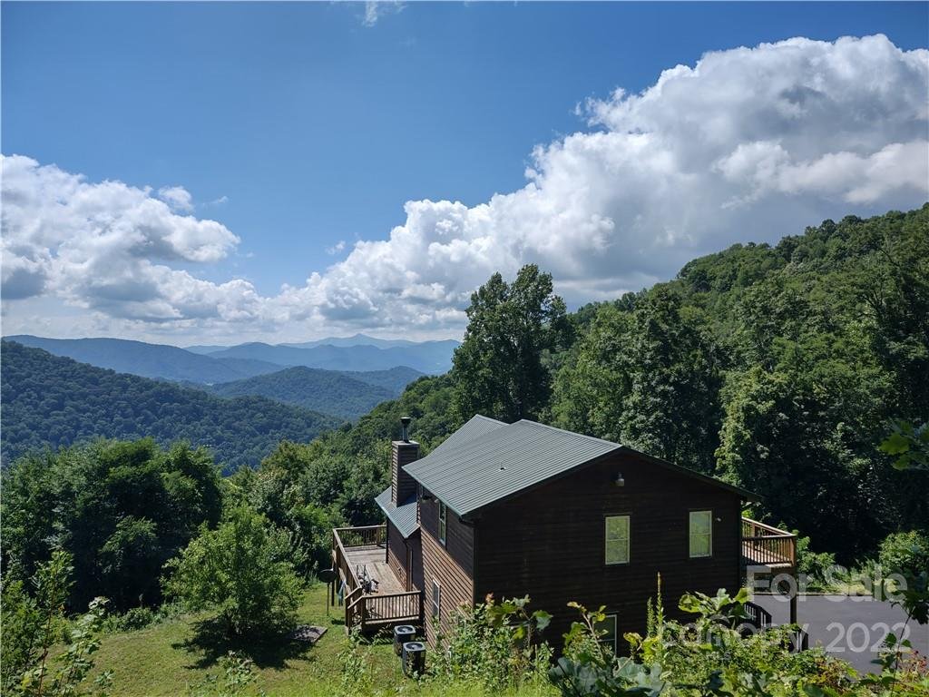 Property image 1 at 517 Twin Forks Road, Canton, NC 28716