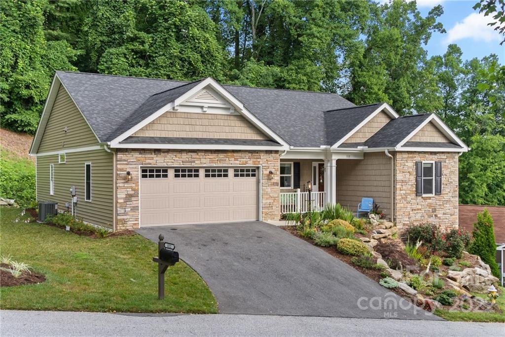 Property image 1 at 322 Shaws Creek Farm Road, Hendersonville, NC 28739