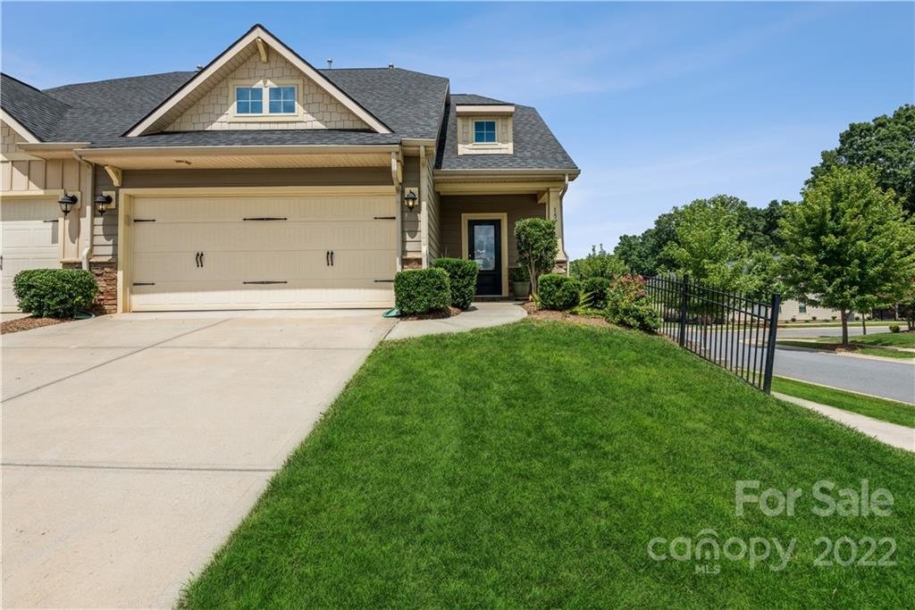 Property image 1 at 157 Martingale Avenue, Mooresville, NC 28115
