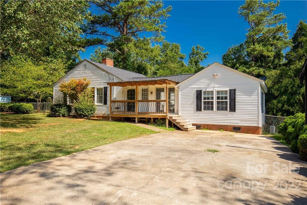 Property image 1 at 961 Confederate Avenue, Lancaster, SC 29720