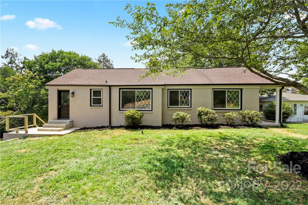 Property image 1 at 15 Concord Place, Asheville, NC 28803