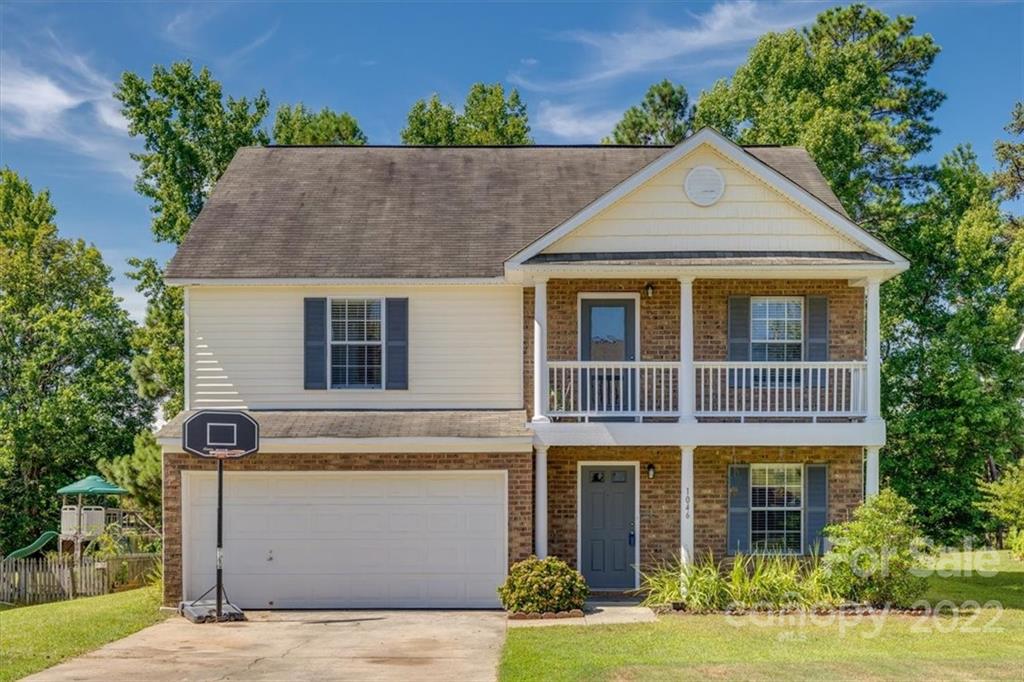 1046 Village Green Lane