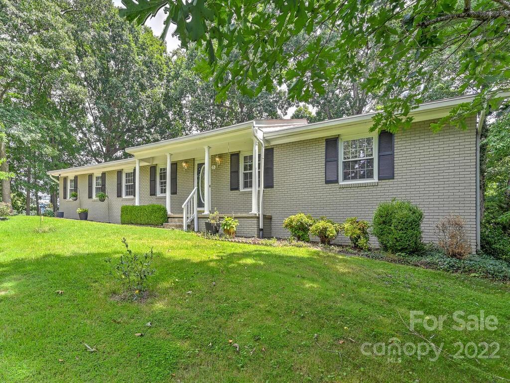 Property image 1 at 15 W Baird Mountain Road, Asheville, NC 28804