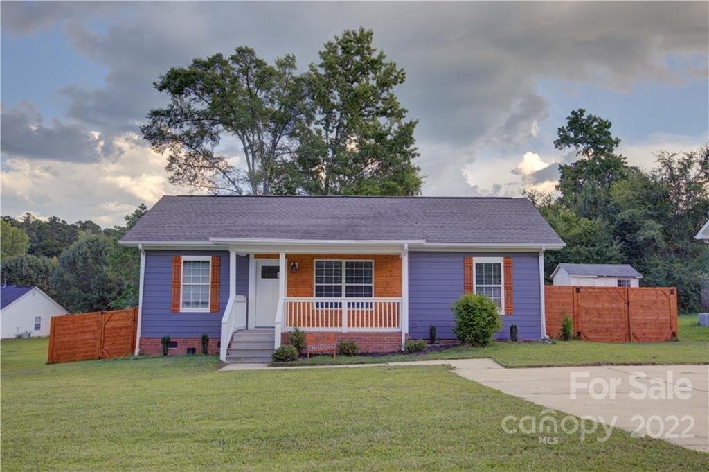 Property image 1 at 3025 Westerwood Drive, Charlotte, NC 28214