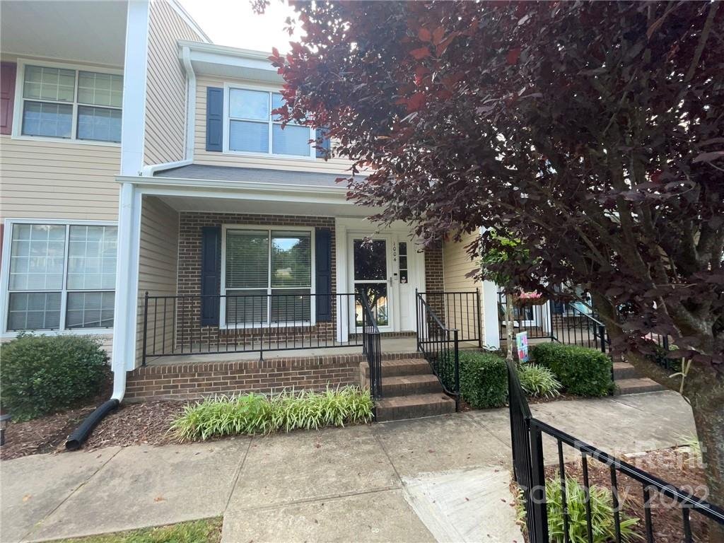 Property image 1 at 1004 Surry Lane, Gastonia, NC 28054