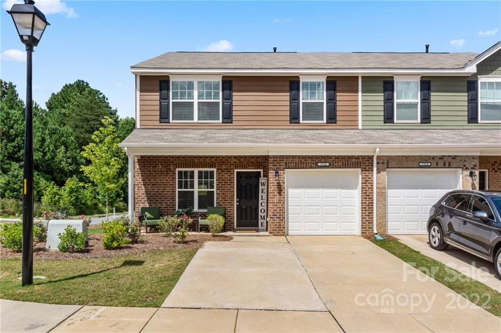 Property image 1 at 7314 Sienna Heights Place, Charlotte, NC 28213