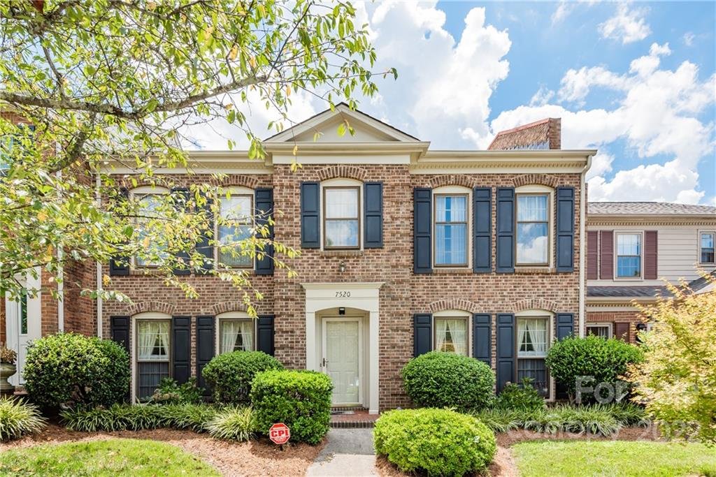 Property image 1 at 7520 Red Oak Lane, Charlotte, NC 28226