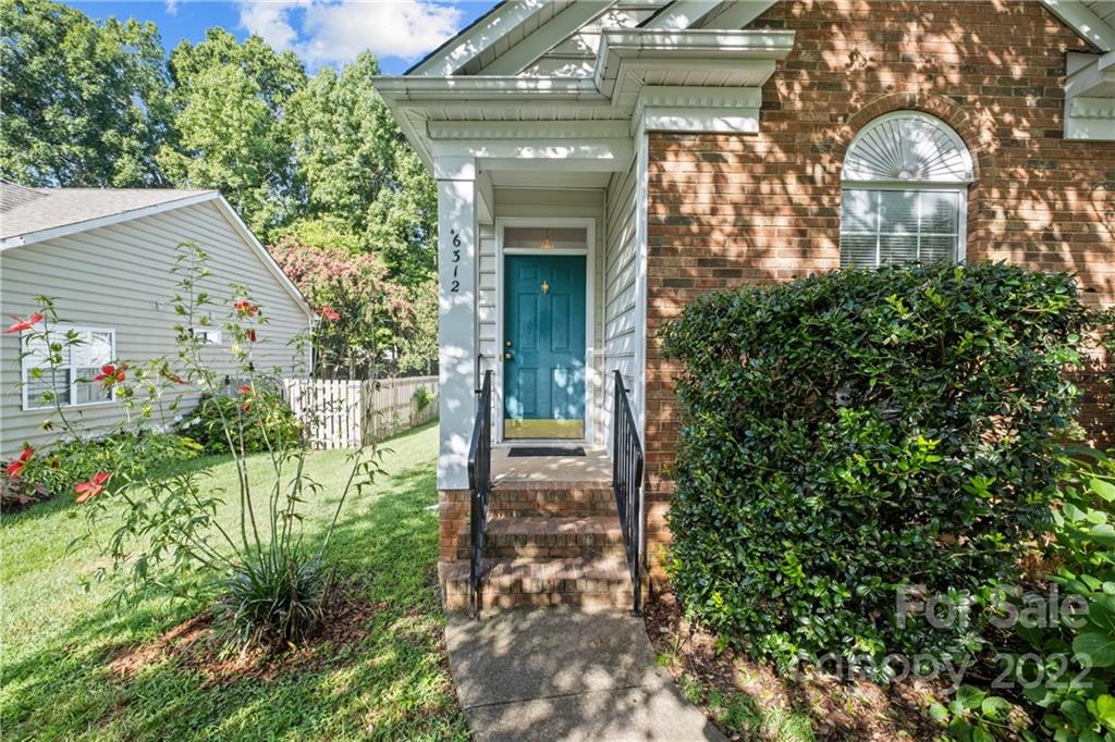 Property image 1 at 6312 Breitling Grove Place, Charlotte, NC 28212