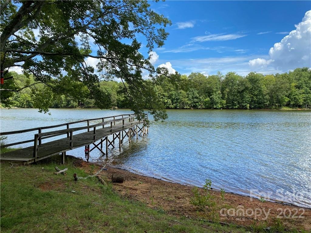 175 S Fishermans Lane