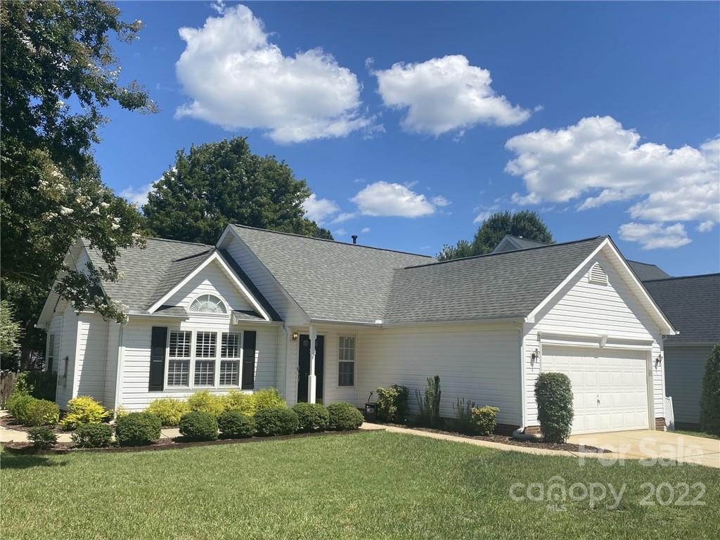 Property image 1 at 9132 Mitchell Glen Drive, Charlotte, NC 28277