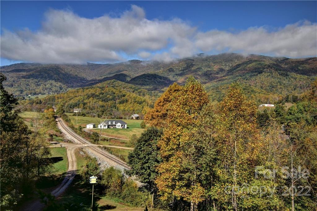 Property image 1 at 10 Granny Smith Drive, Waynesville, NC 28786