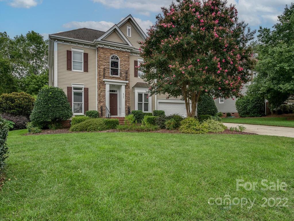 6900 Red Maple Drive