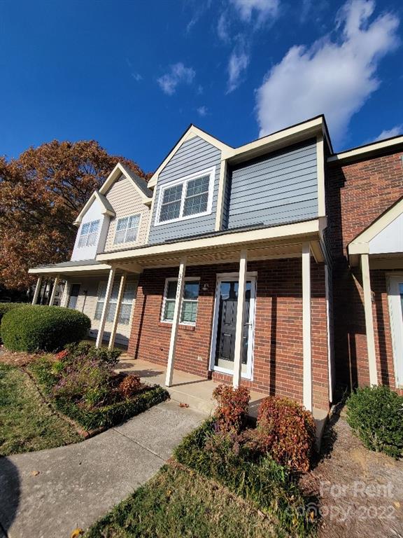 Property image 1 at 3811 Mosscroft Lane, Charlotte, NC 28215