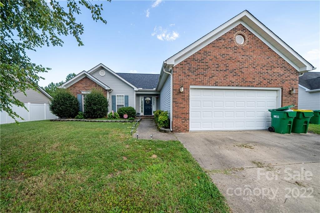 Property image 1 at 568 Scarlet Leaf Lane, Oakboro, NC 28129