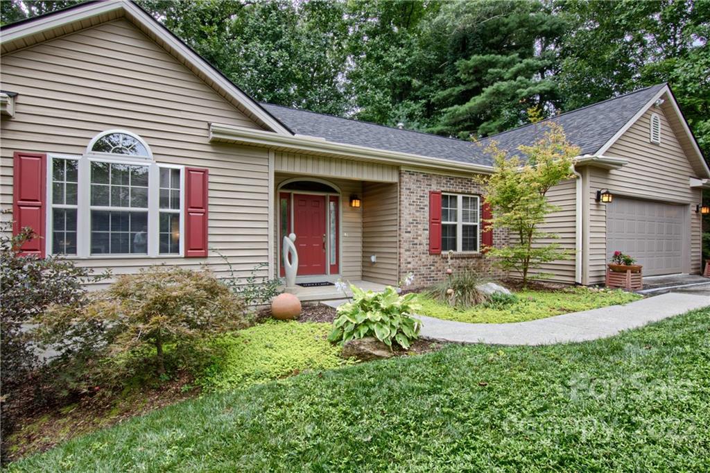 Property image 1 at 17 Foxmoor Court, Etowah, NC 28729