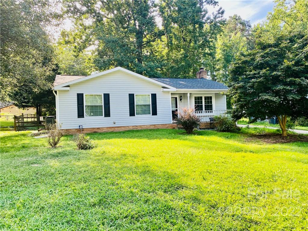 Property image 1 at 8111 Stem Court, Charlotte, NC 28227