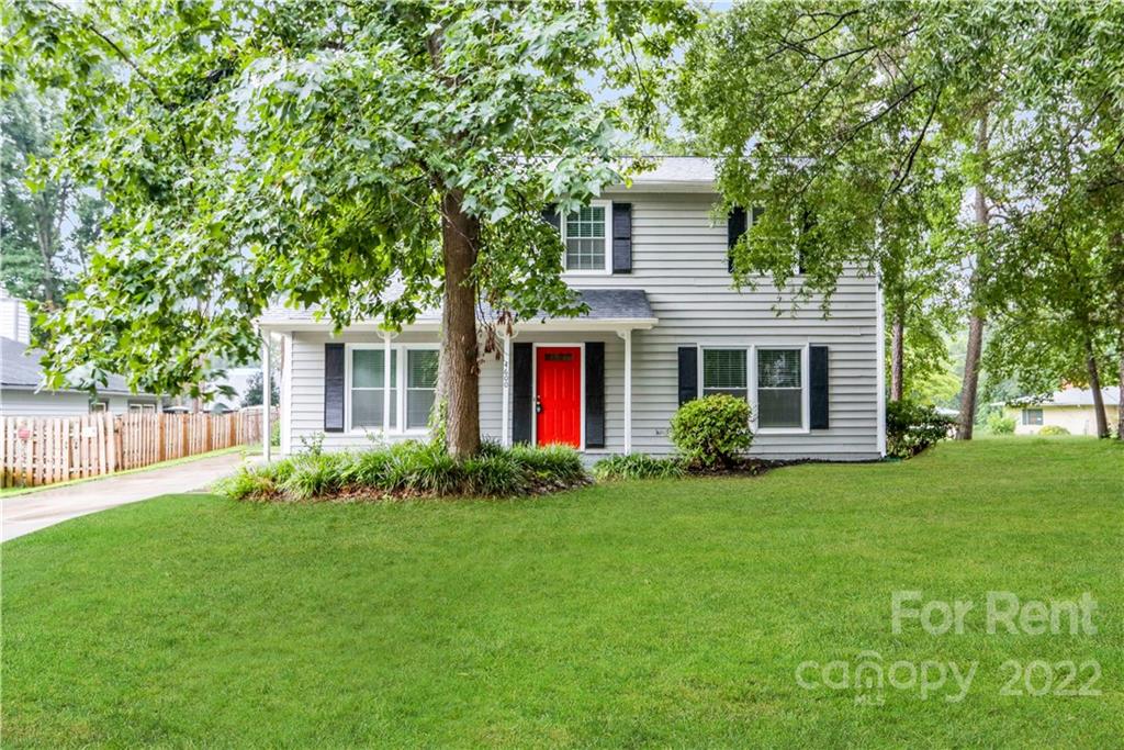 Property image 1 at 4600 Cricklewood Lane, Charlotte, NC 28212