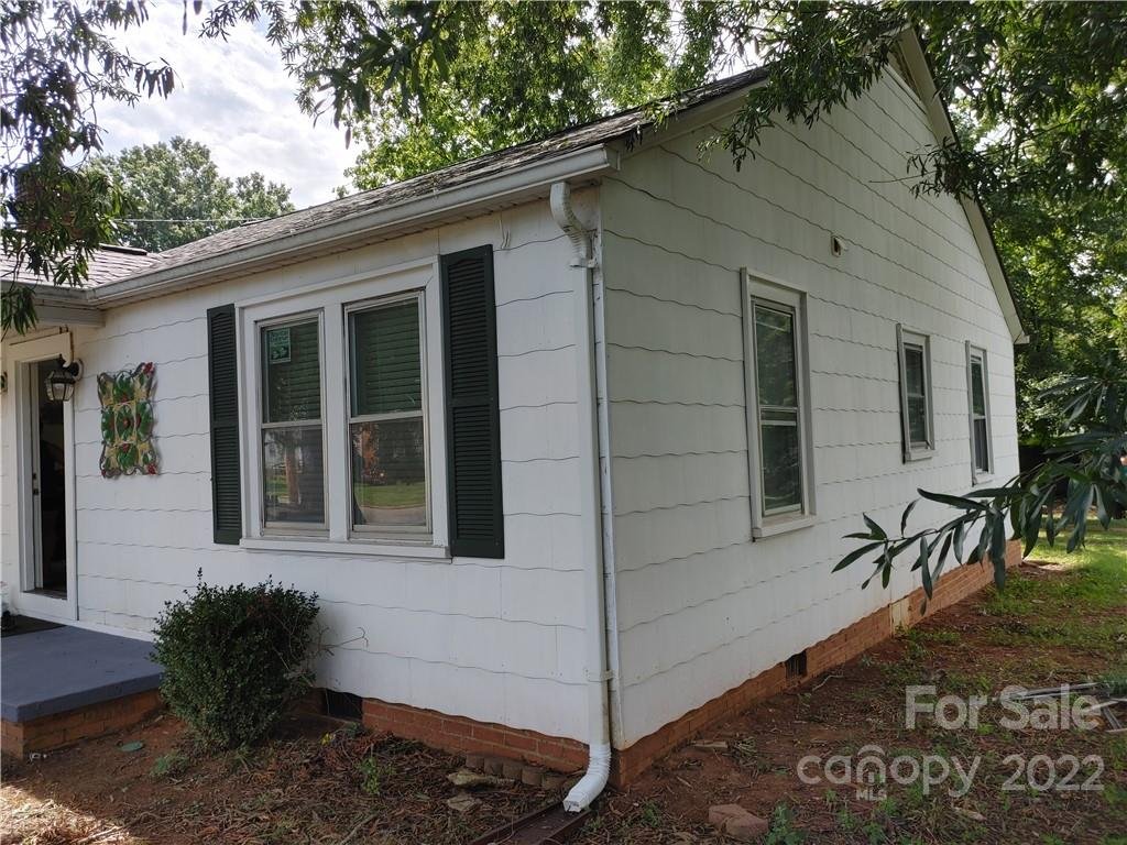 Property image 1 at 1245 Mitchell Avenue, Statesville, NC 28677
