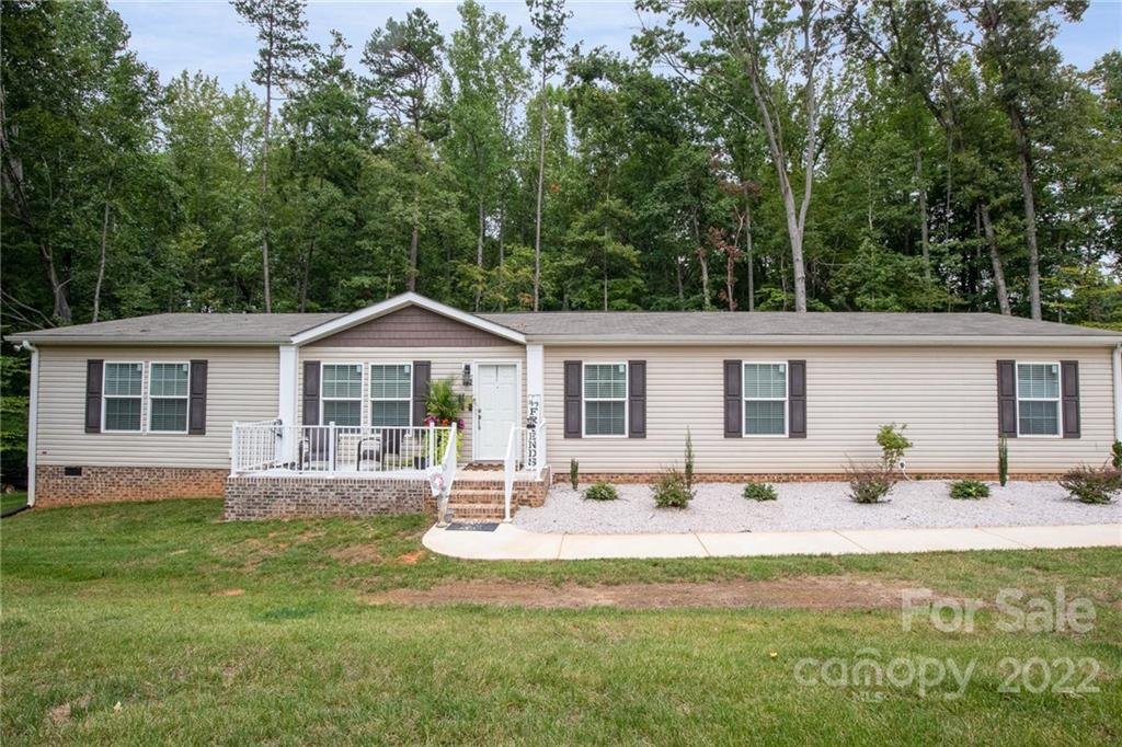 Property image 1 at 192 Clear Springs Road, Mooresville, NC 28115