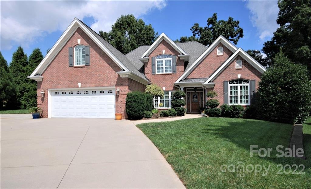 Property image 1 at 1727 31st Avenue Lane, Hickory, NC 28601