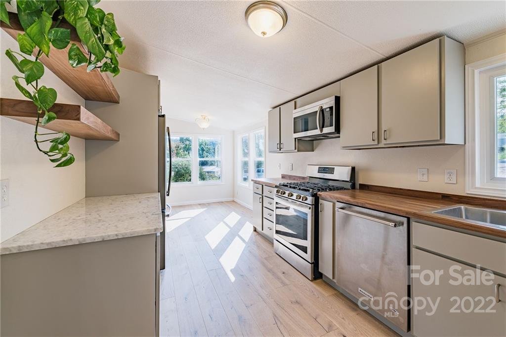 Property image 1 at 230 Magnolia Way, Asheville, NC 28806